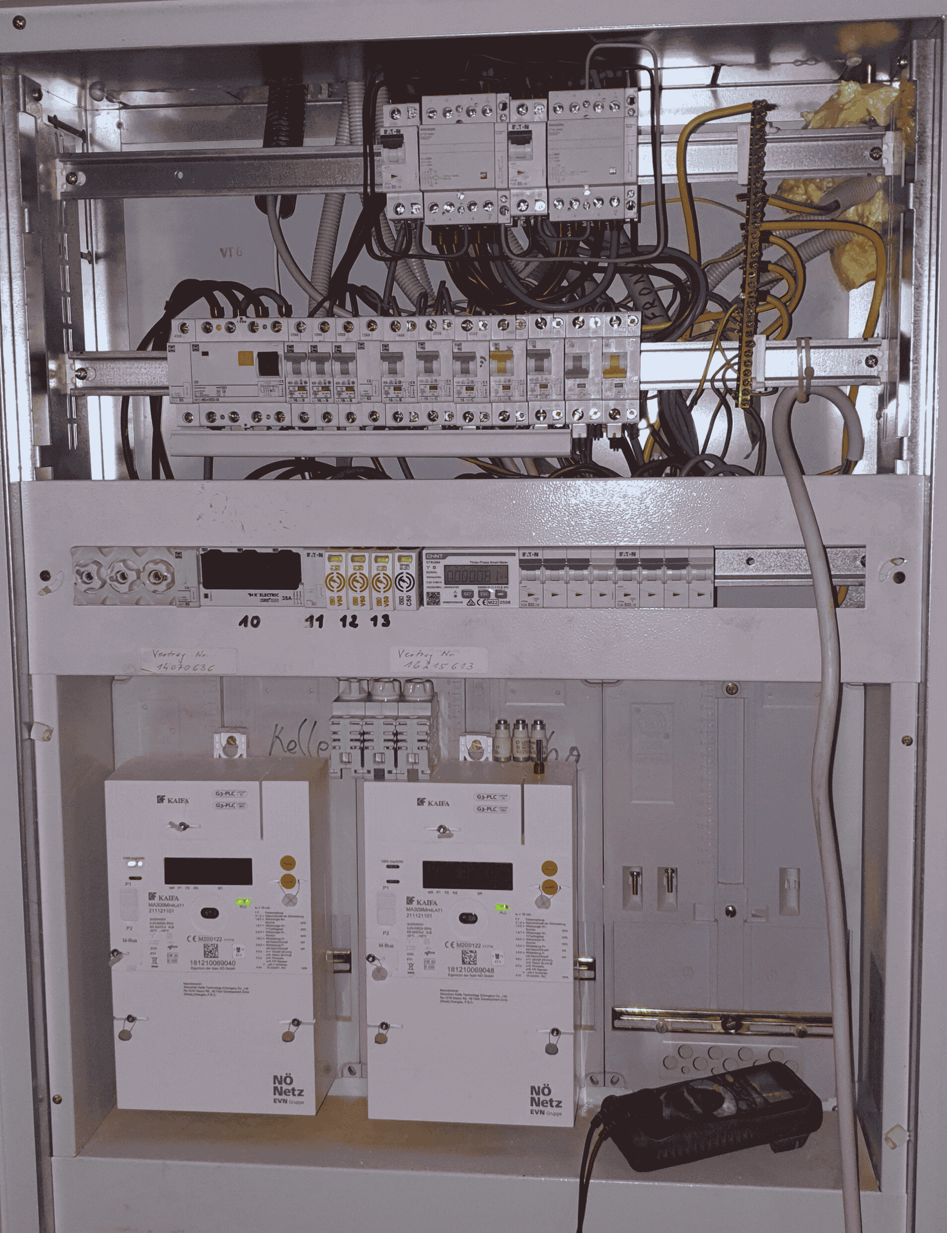 Bild: Elektrische Schalttafel